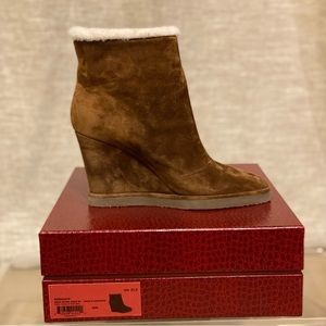 Tamara Mellon - Great Escape Ankle 80- Suede and Shearling. Size 7.5 BRAND NEW!